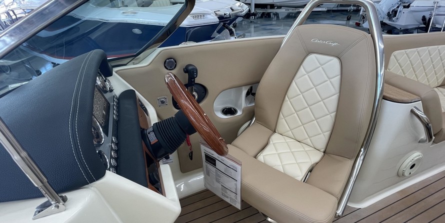 Chris-Craft Launch 27