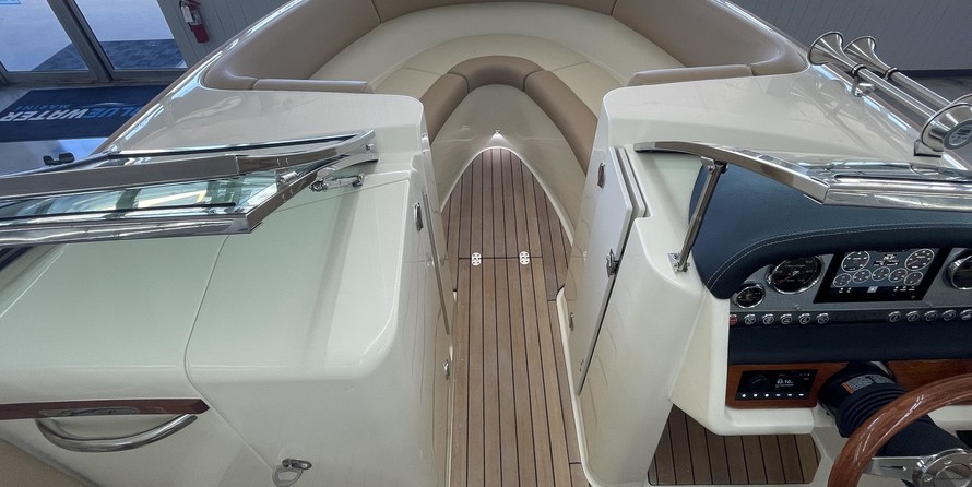 Chris-Craft Launch 27