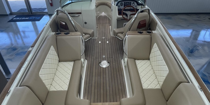 Chris-Craft Launch 27