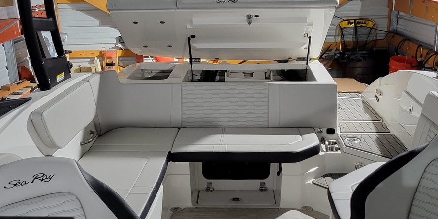 Sea Ray SPX 230 Sterndrive