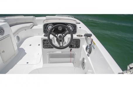 Hurricane 188 sport sundeck