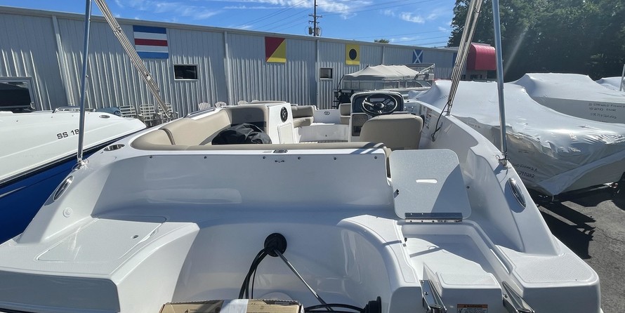 Hurricane 188 sport sundeck