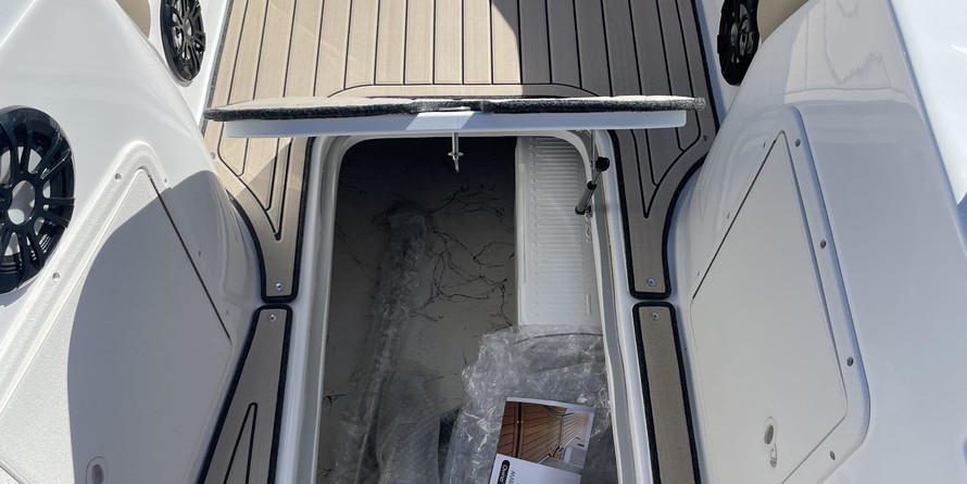 Hurricane 188 sport sundeck