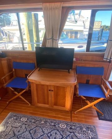 Carver 47 Motor Yacht