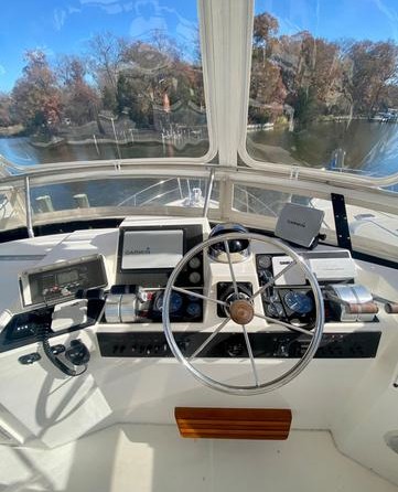 Carver 47 Motor Yacht