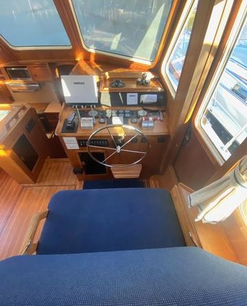 Carver 47 Motor Yacht