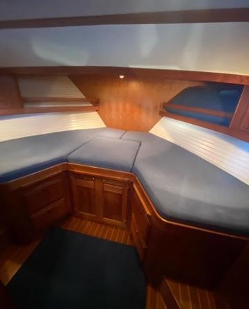 Carver 47 Motor Yacht