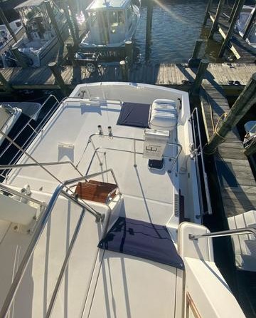 Carver 47 Motor Yacht