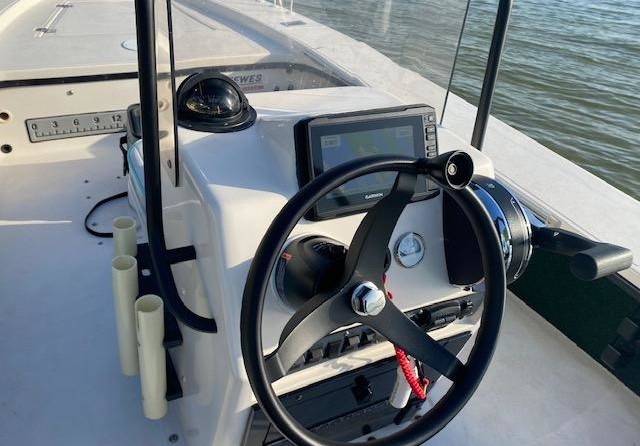 Hewes 16.9 redfisher