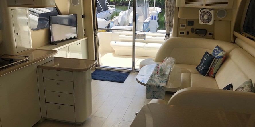 Sea ray 480 sedan bridge