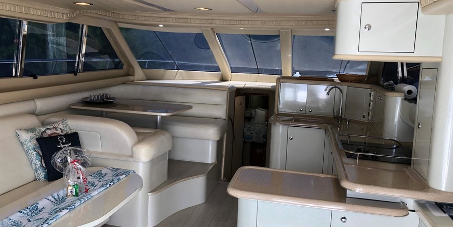 Sea ray 480 sedan bridge