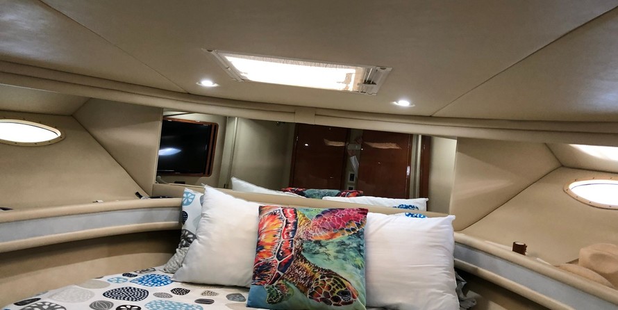 Sea ray 480 sedan bridge