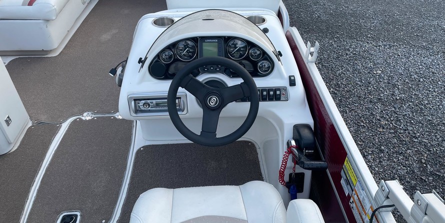 Hurricane fundeck 232