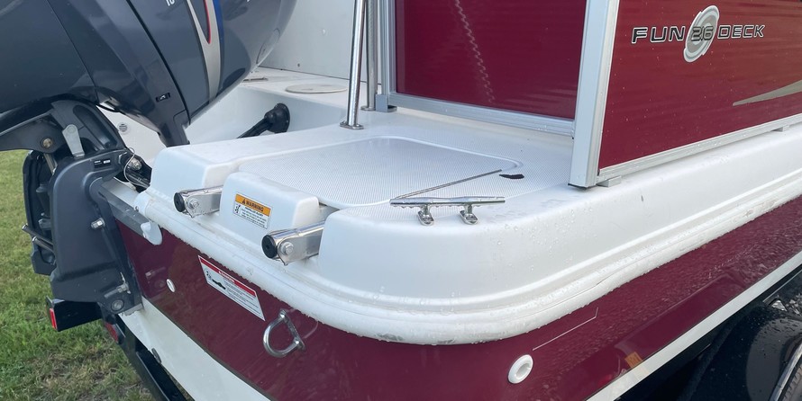 Hurricane fundeck 232