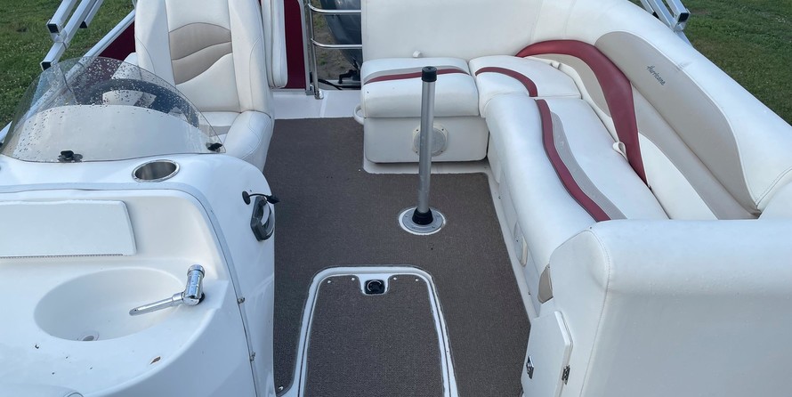 Hurricane fundeck 232