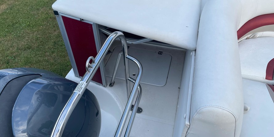 Hurricane fundeck 232