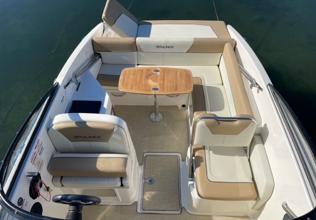 Bayliner 742 Cuddy