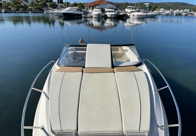 Bayliner 742 Cuddy