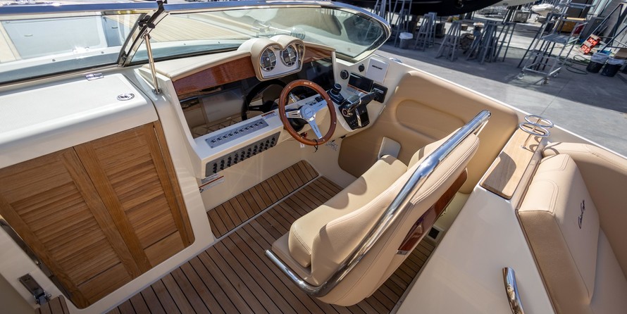 Chris-Craft Corsair 34