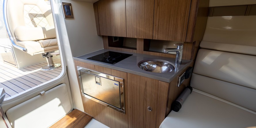 Chris-Craft Corsair 34