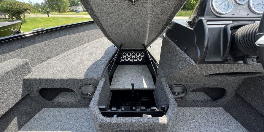 Lund Boats 1775 Impact SS