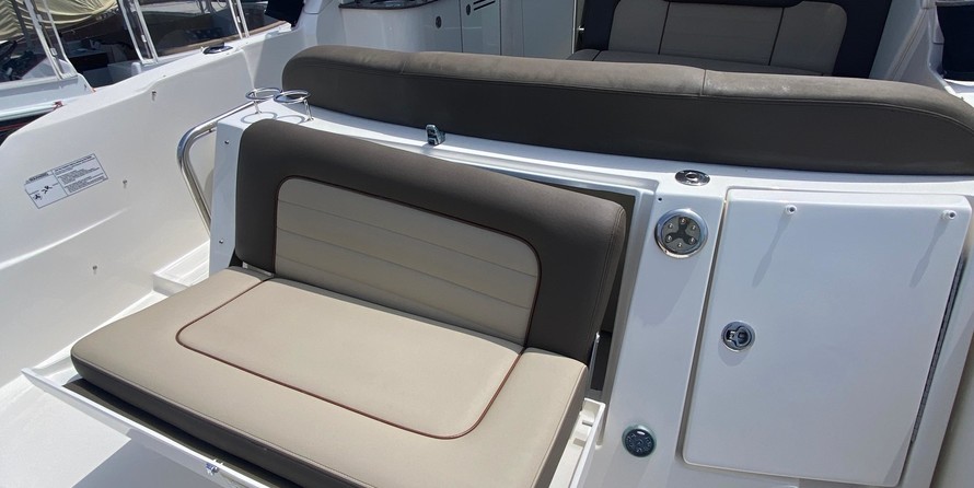 Sea Ray 330 Sundancer