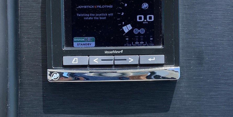 Sea Ray 330 Sundancer