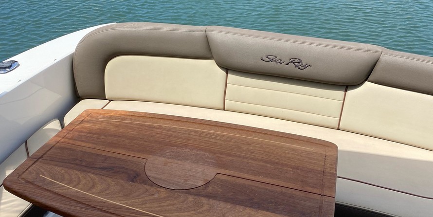 Sea Ray 330 Sundancer