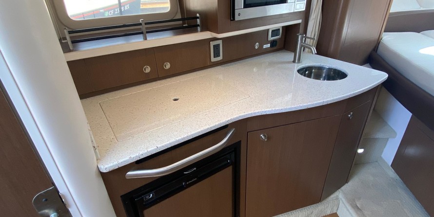 Sea Ray 330 Sundancer