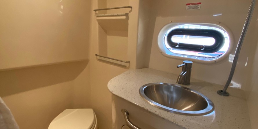 Sea Ray 330 Sundancer