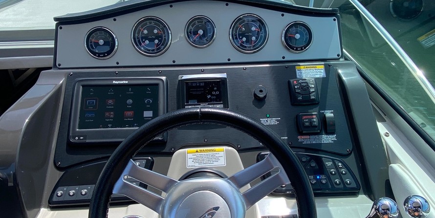 Sea Ray 330 Sundancer