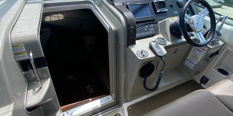 Sea Ray 330 Sundancer