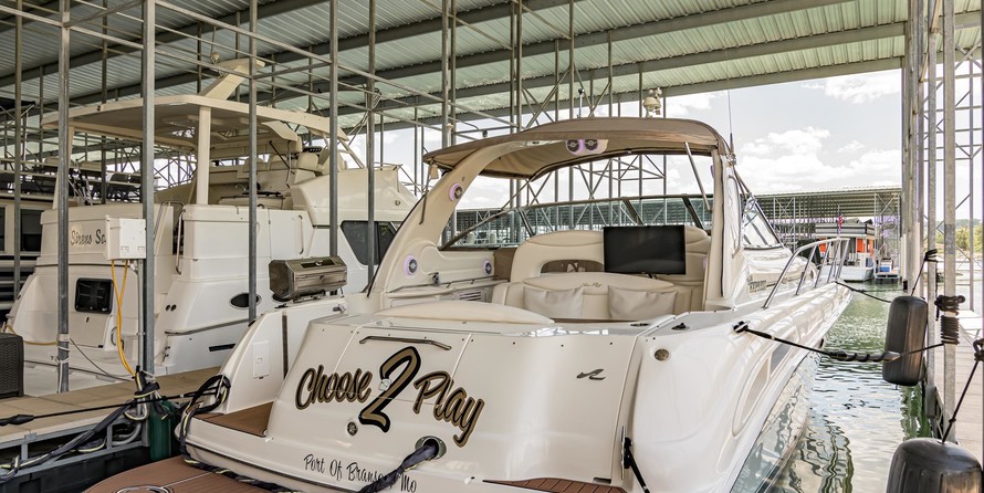 Sea Ray 410 Express Cruiser