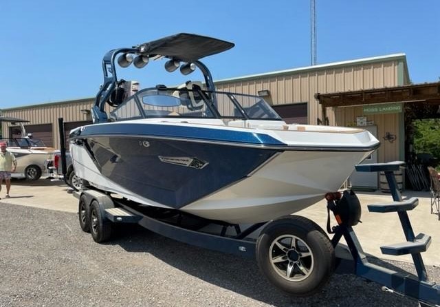 Super Air Nautique G23