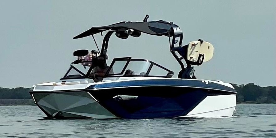 Super Air Nautique G23