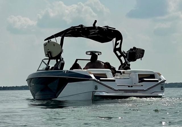 Super Air Nautique G23