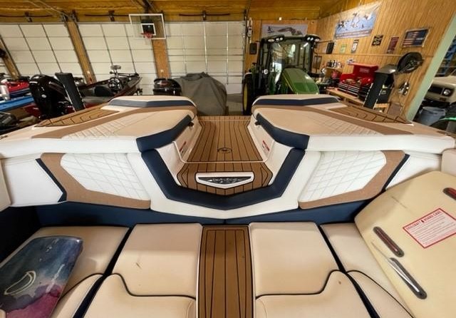 Super Air Nautique G23