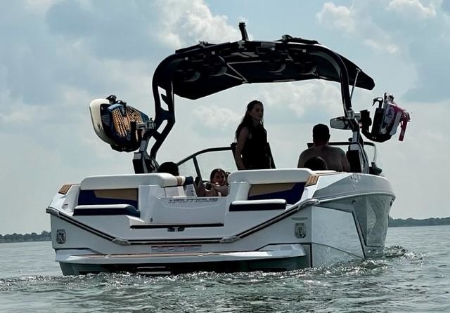 Super Air Nautique G23