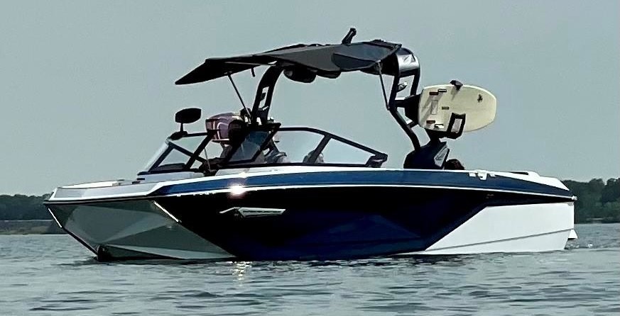 Super Air Nautique G23
