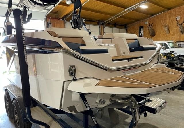 Super Air Nautique G23