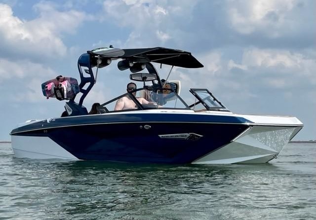 Super Air Nautique G23