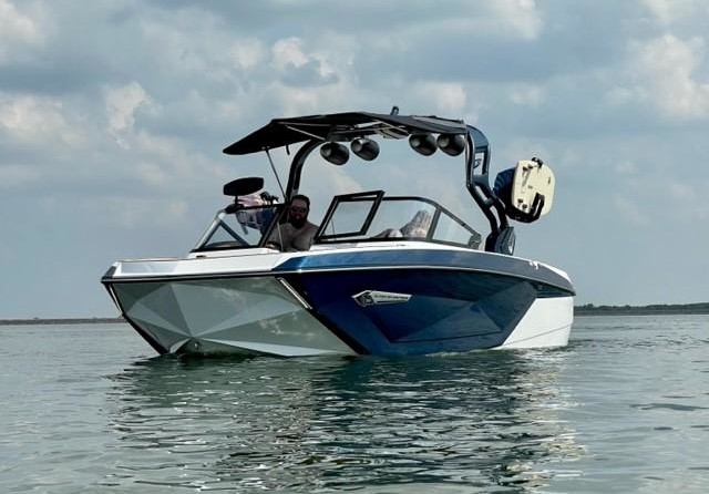 Super Air Nautique G23