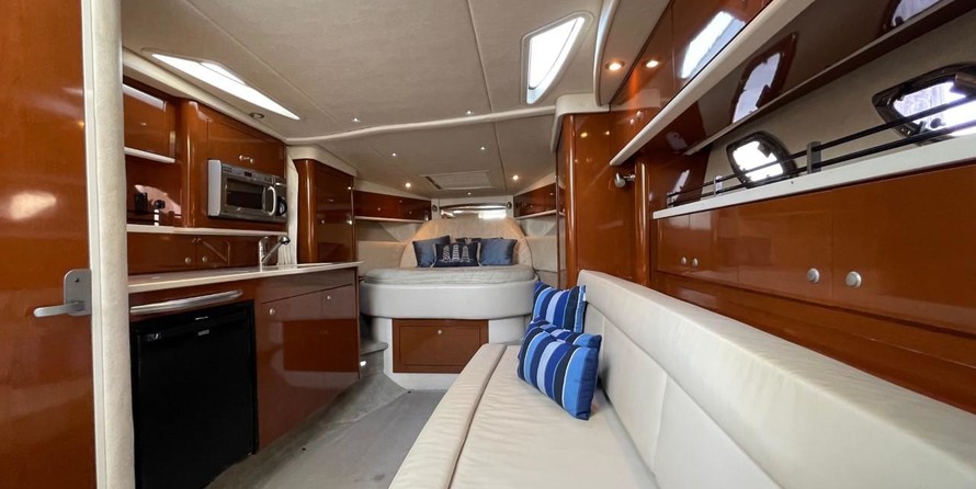 Sea Ray 330 Sundancer