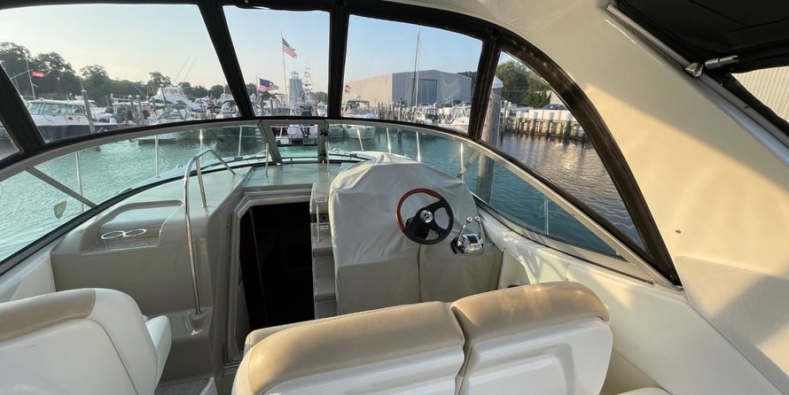 Sea Ray 330 Sundancer