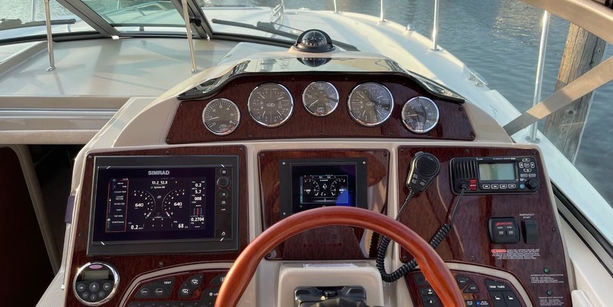 Sea Ray 330 Sundancer