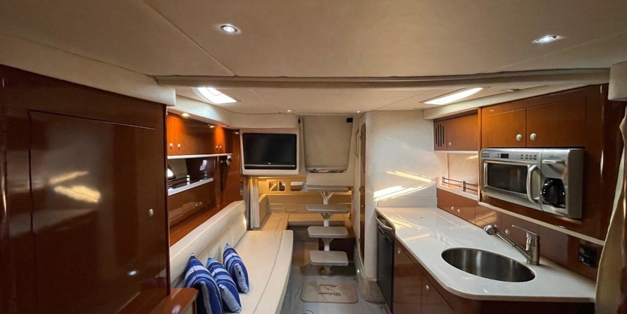Sea Ray 330 Sundancer