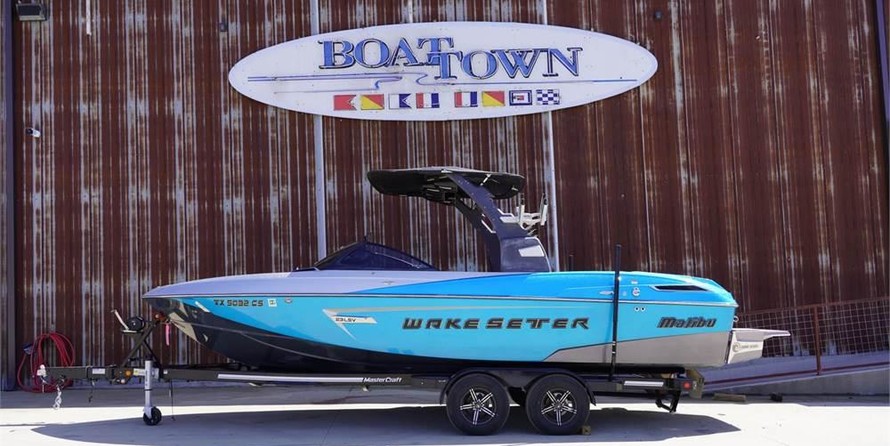 Malibu Wakesetter 23 LSV