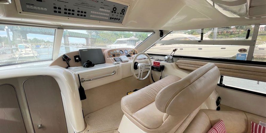 Sealine 360 Statesman