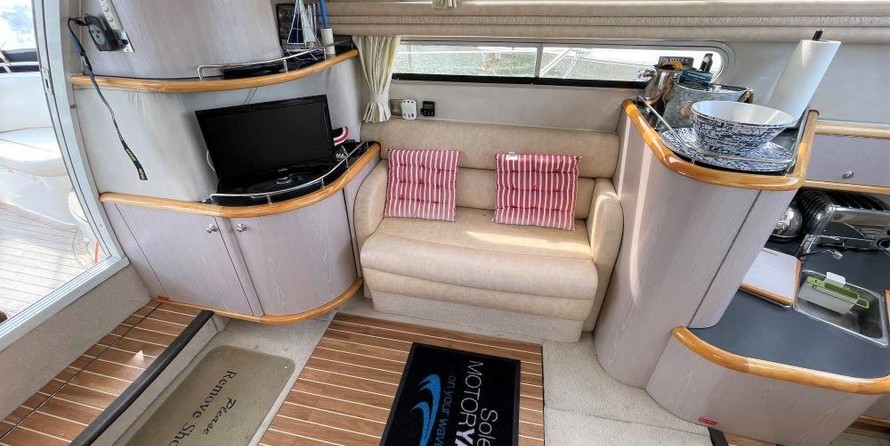 Sealine 360 Statesman
