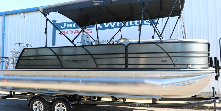 60 x 16 tri-toon passenger vessel